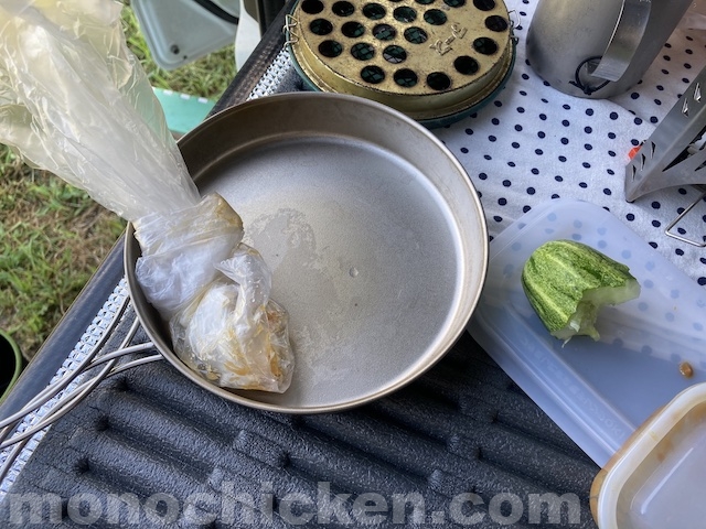 パックごはん＆ポリ袋　サトウのごはん系の【ポリ袋・湯煎袋】での温め方（電子レンジ以外での温める方法）　画像