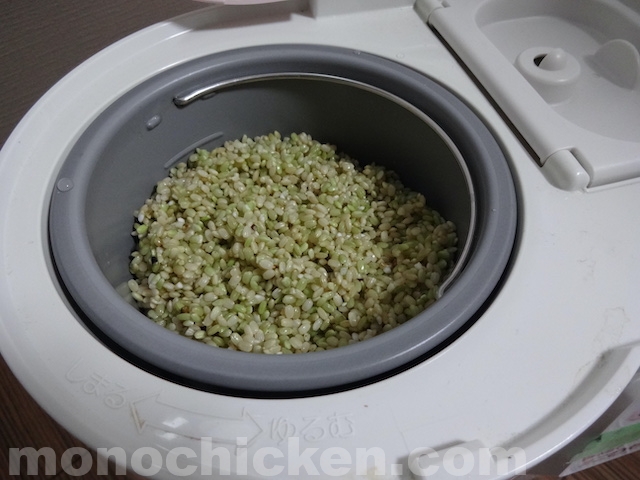 洗った豆を足すだけ！【餅つき機による簡単豆餅の作り方】（ミニもっちで豆もっち（豆餅））　画像