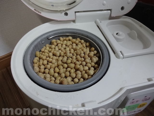 洗った豆を足すだけ！【餅つき機による簡単豆餅の作り方】（ミニもっちで豆もっち（豆餅））　画像